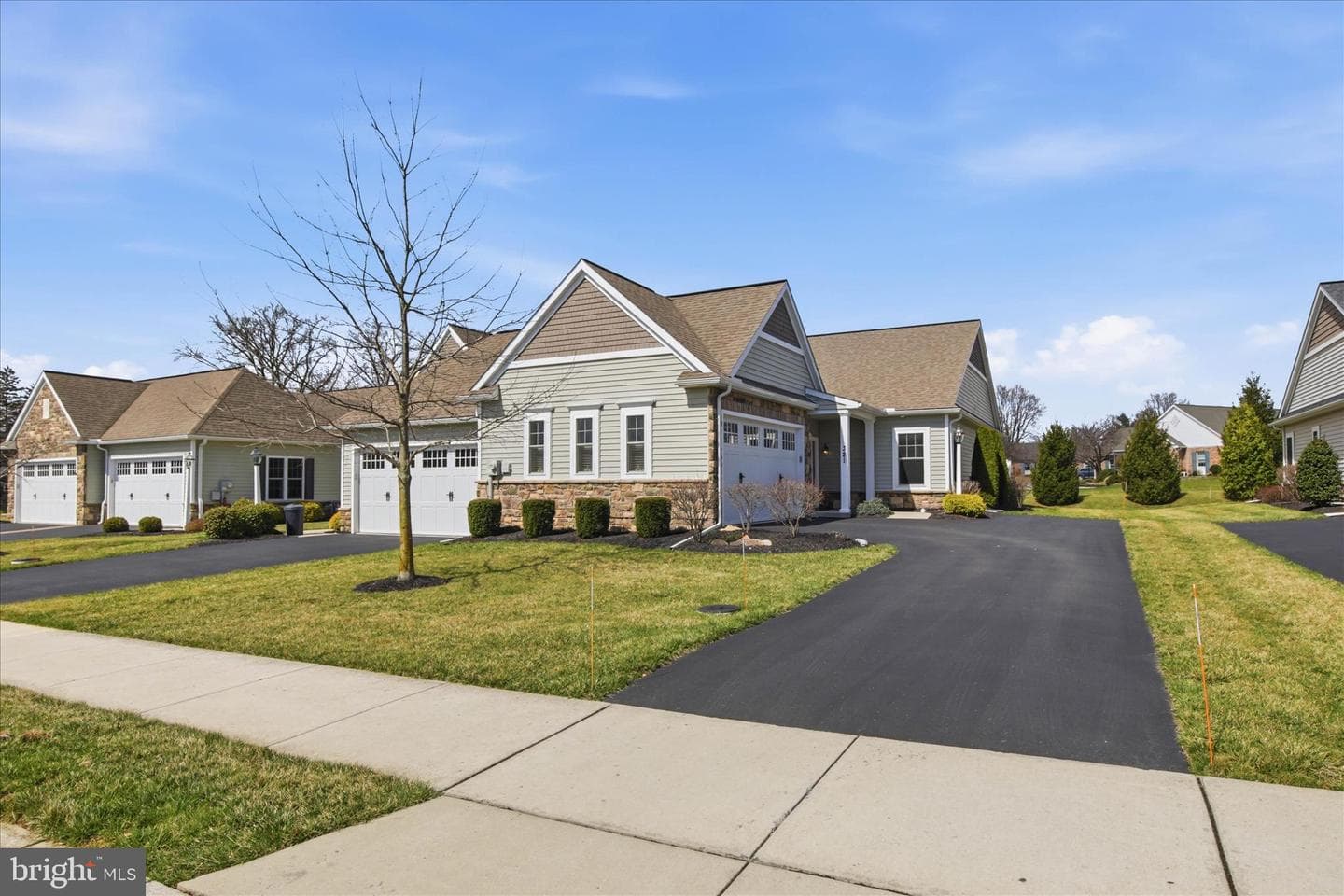 321 Pin Oak Drive photo 4