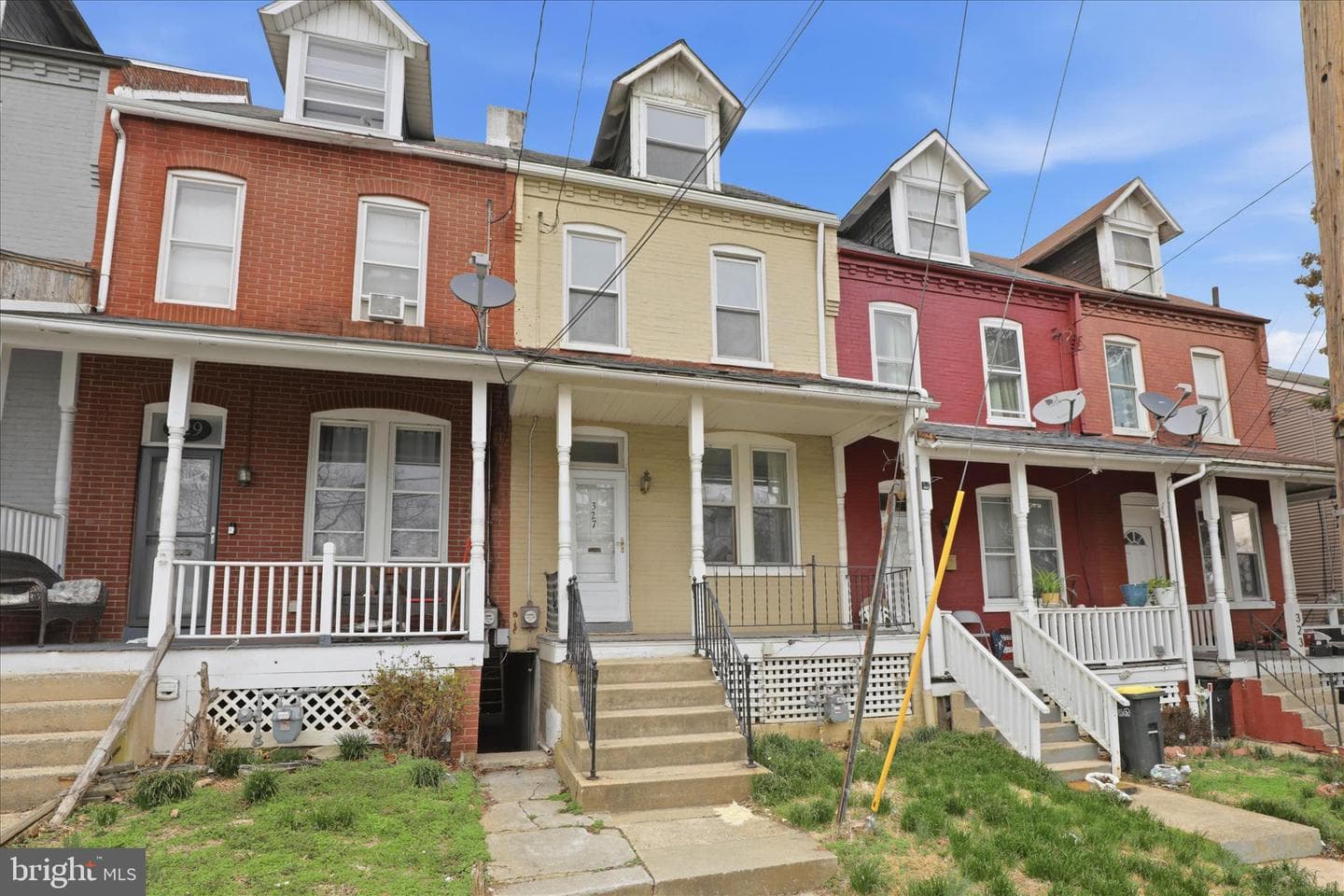 327 Hazel Street, Lancaster