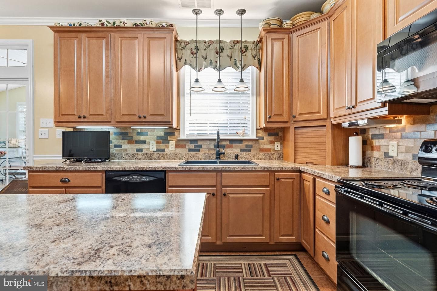 94 Green Lane photo 13