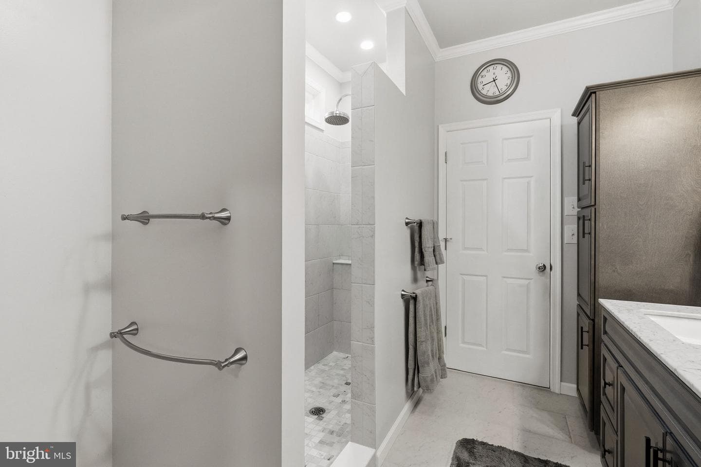 94 Green Lane photo 33
