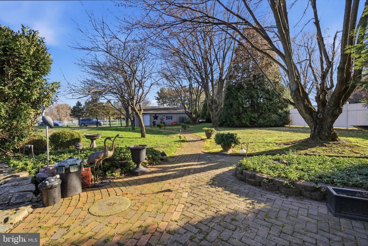 94 Green Lane photo 54