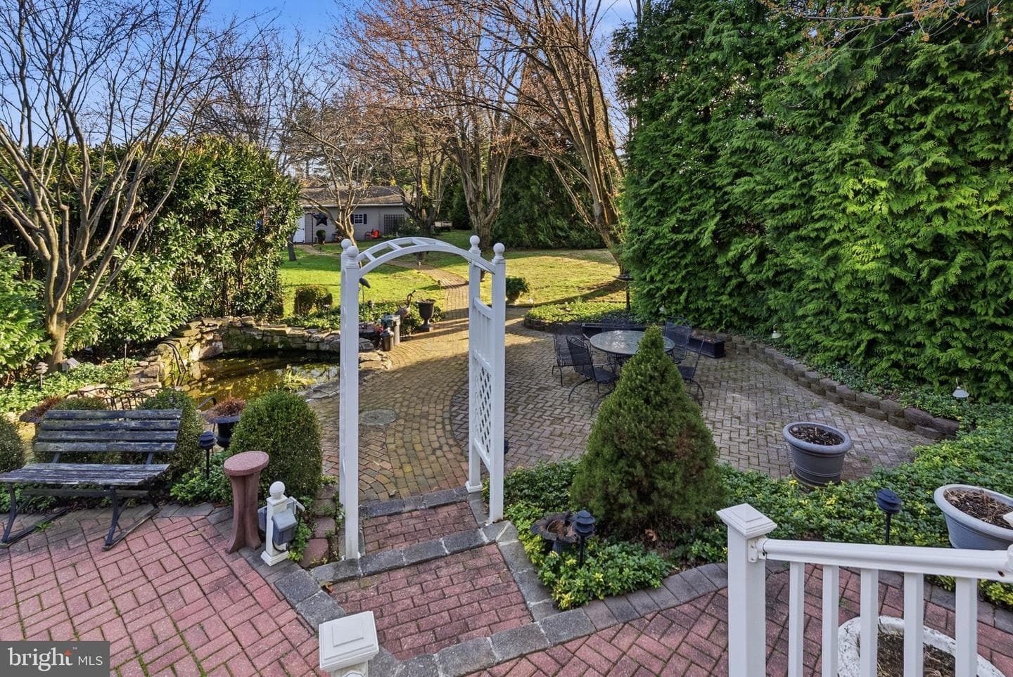94 Green Lane photo 58