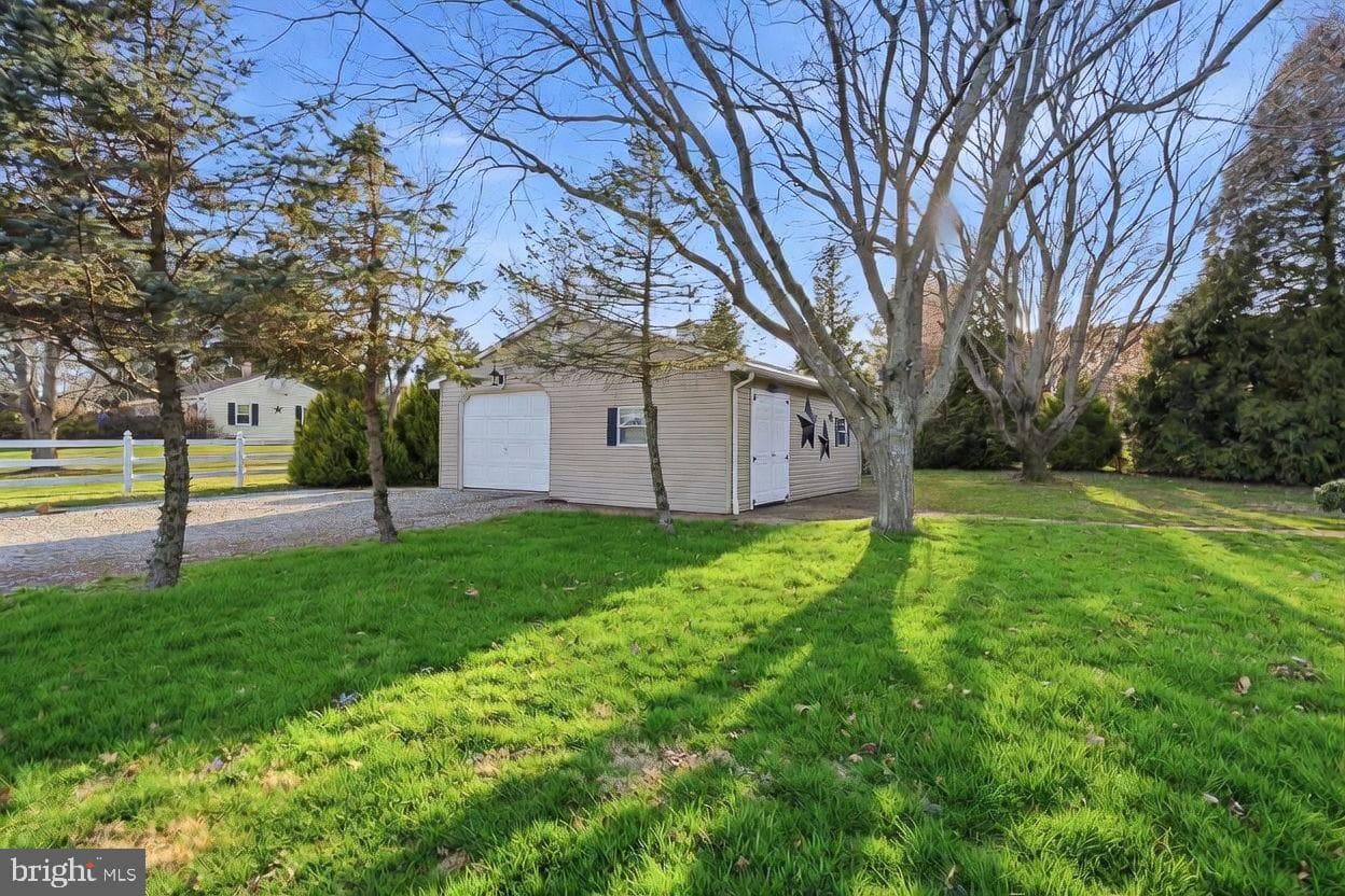 94 Green Lane photo 6