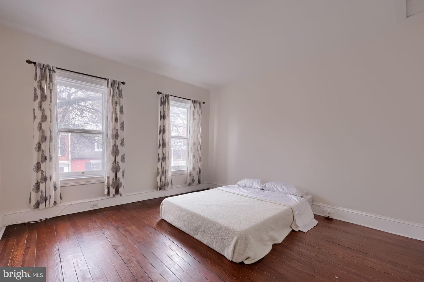 353 E Orange photo 28