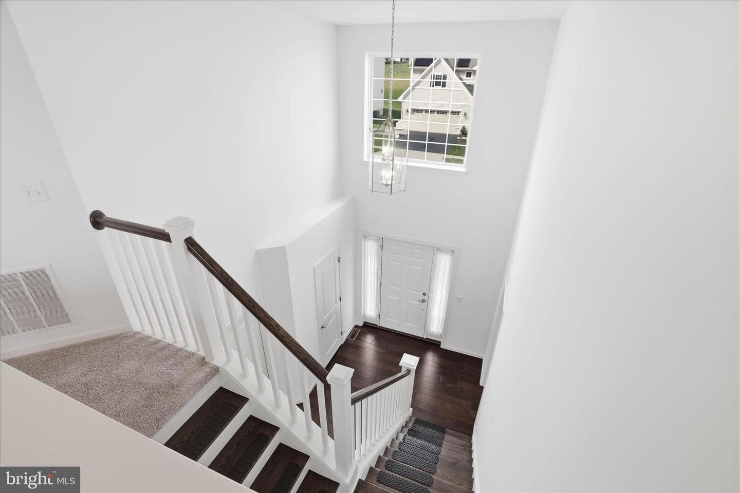 446 Lancer Drive photo 25