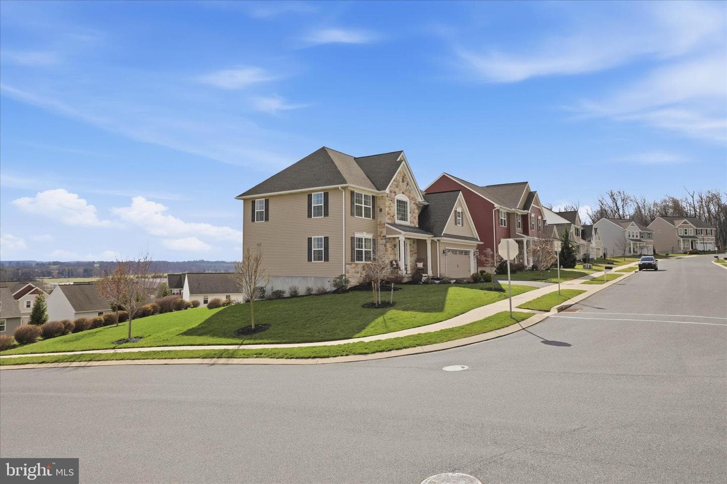 446 Lancer Drive photo 3