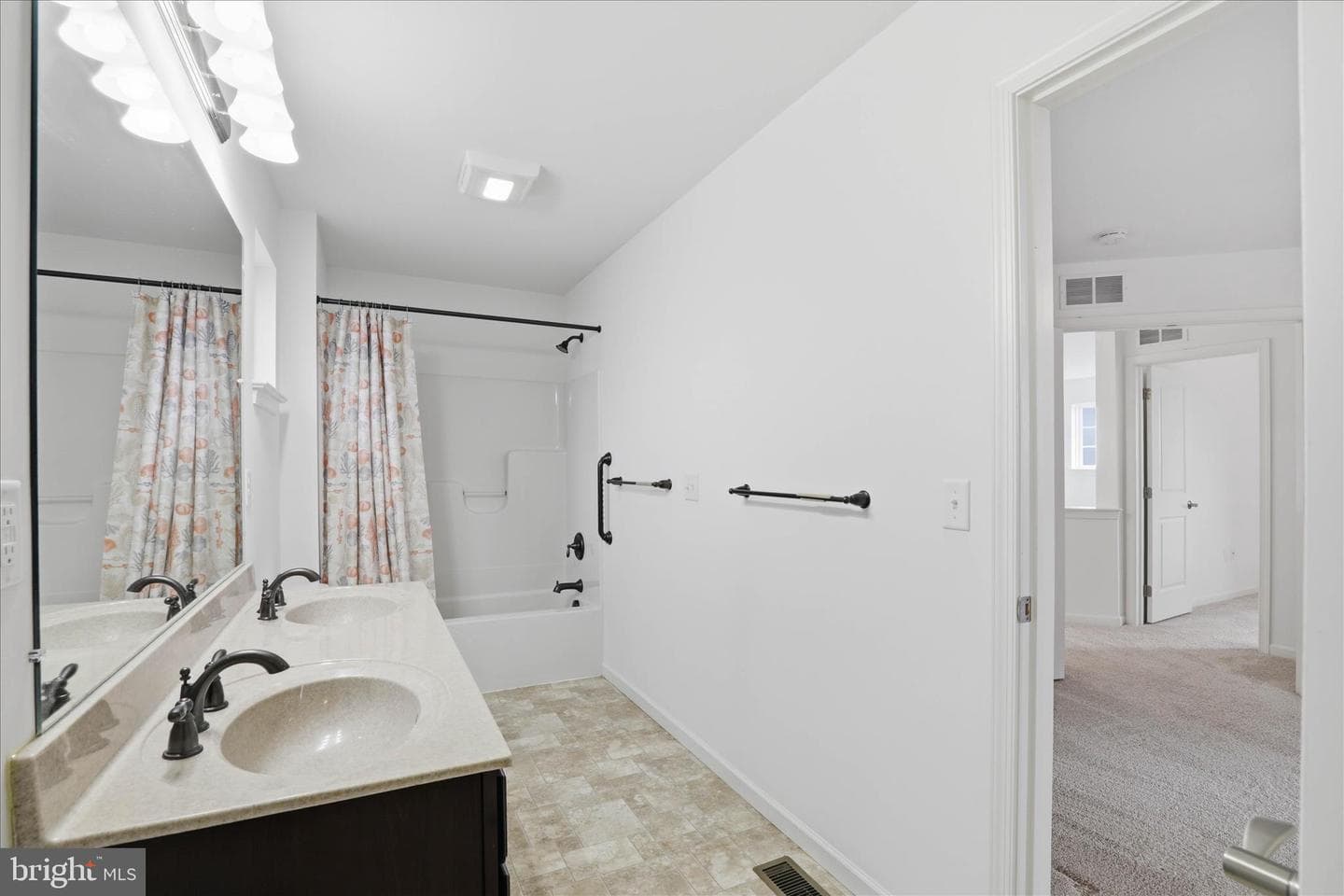 446 Lancer Drive photo 33