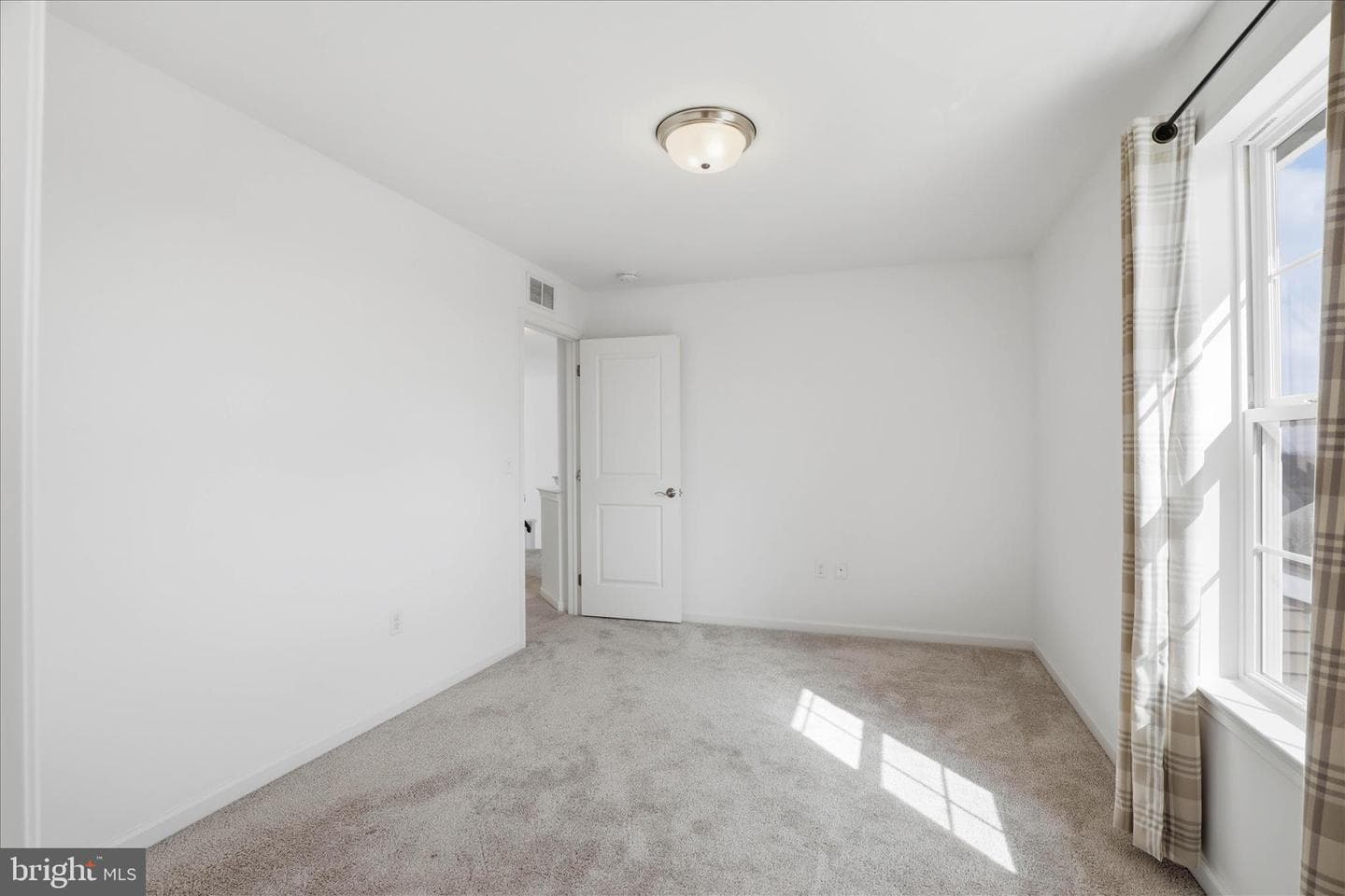 446 Lancer Drive photo 37