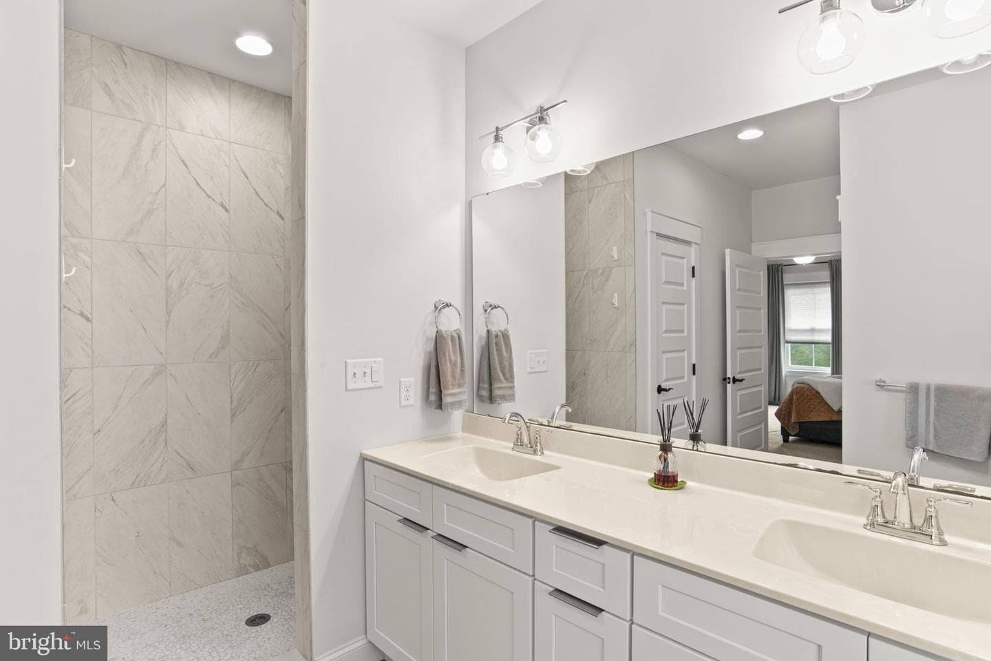 1829 Emerald Way photo 20