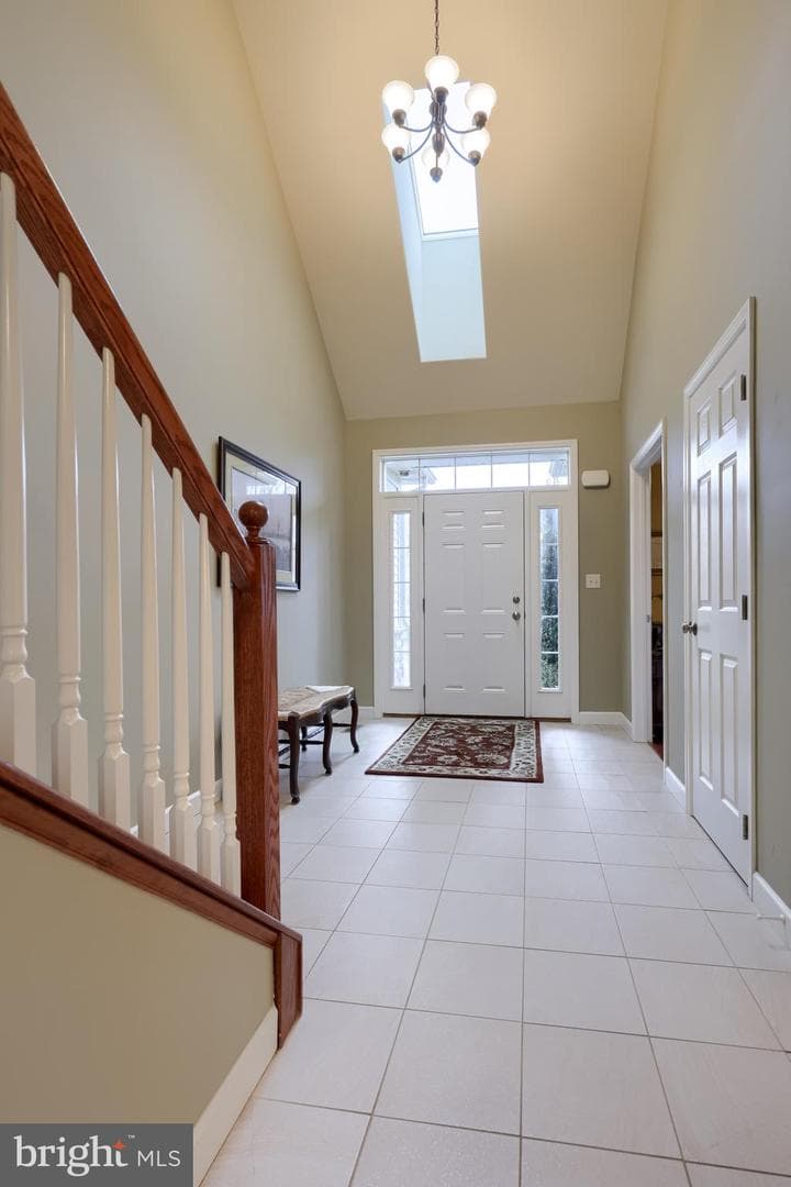 14 Chamberlain Lane photo 8