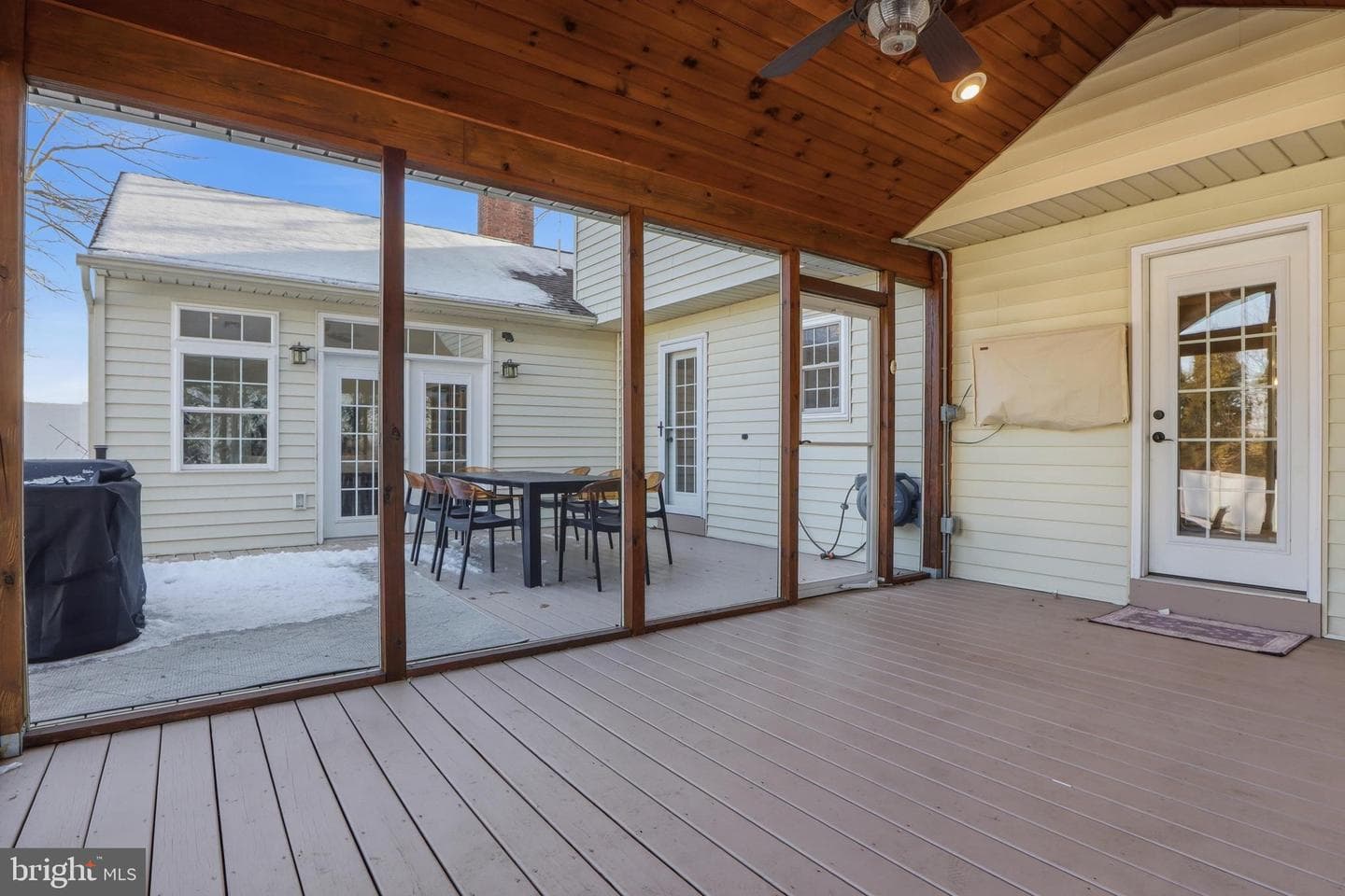 89 Greenfield Road photo 21