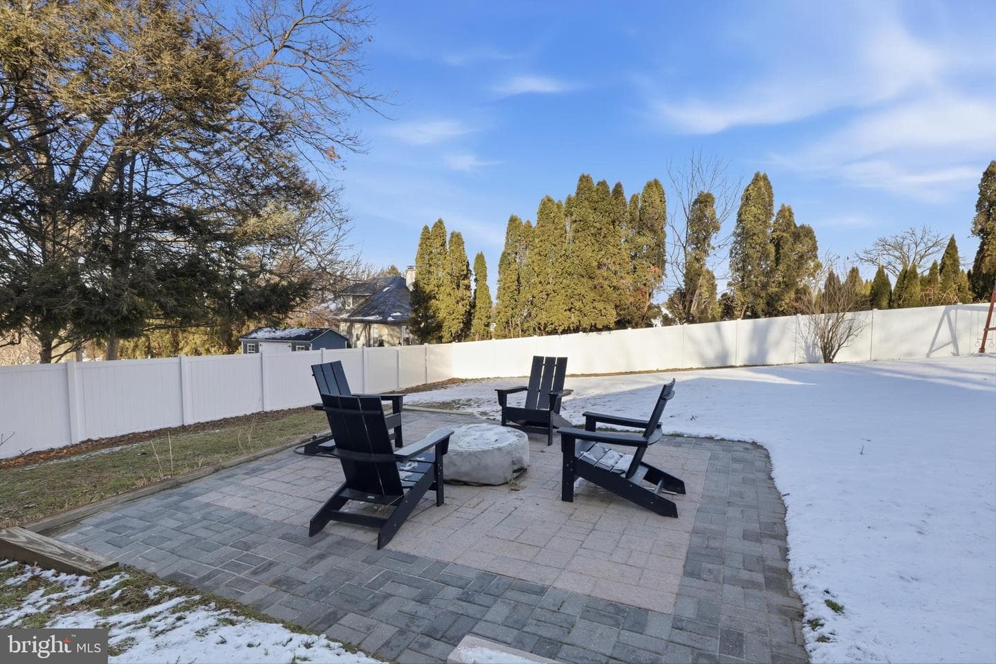 89 Greenfield Road photo 44