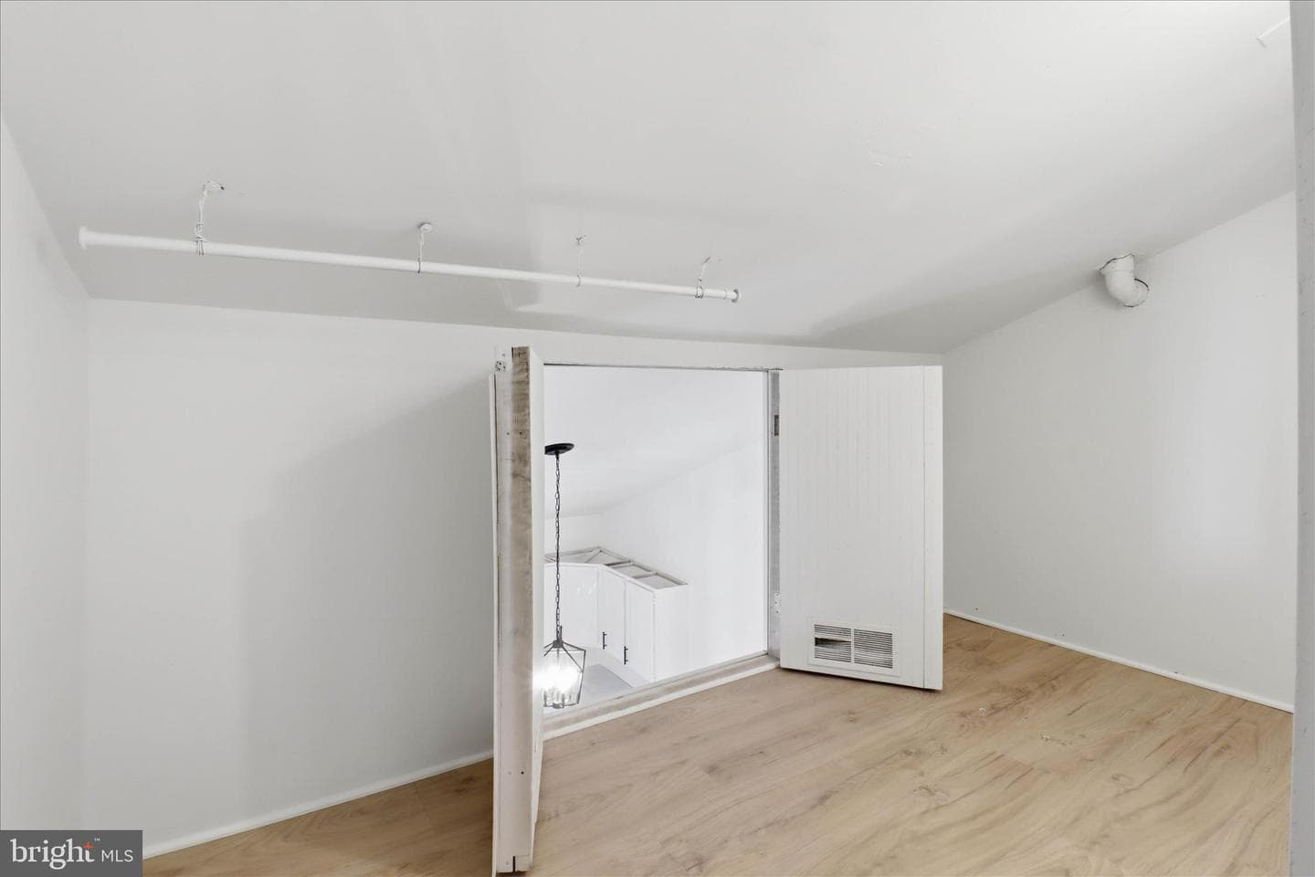 826 Saint Joseph Street photo 32