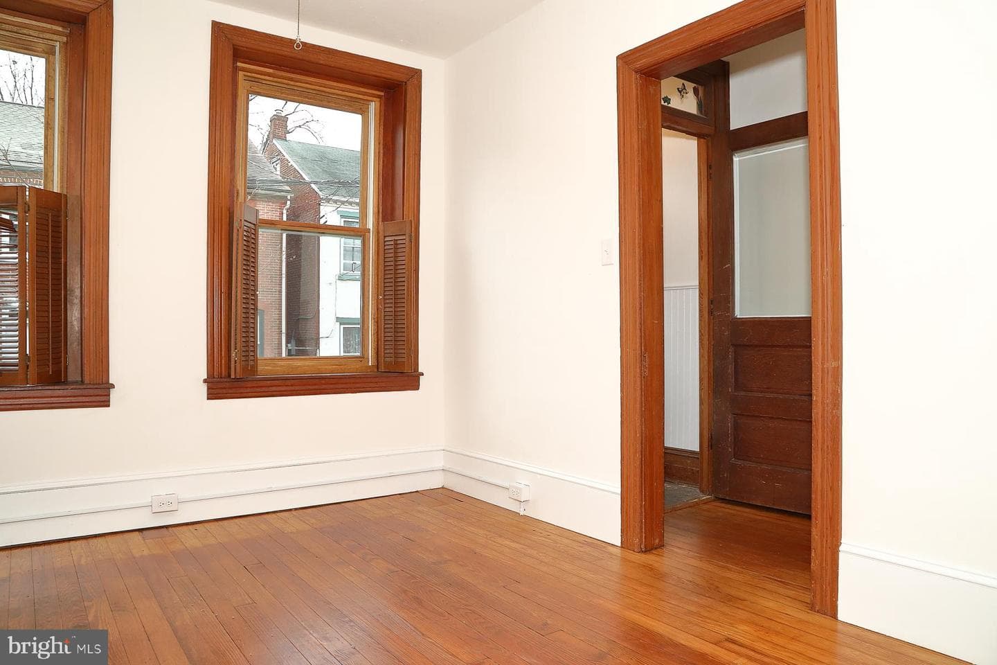 517 Saint Joseph Street photo 4