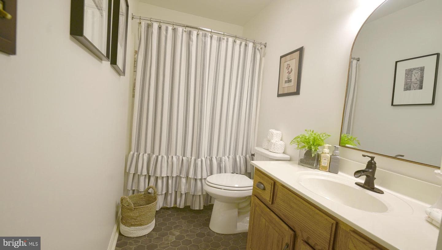 700 King Pen Road photo 11