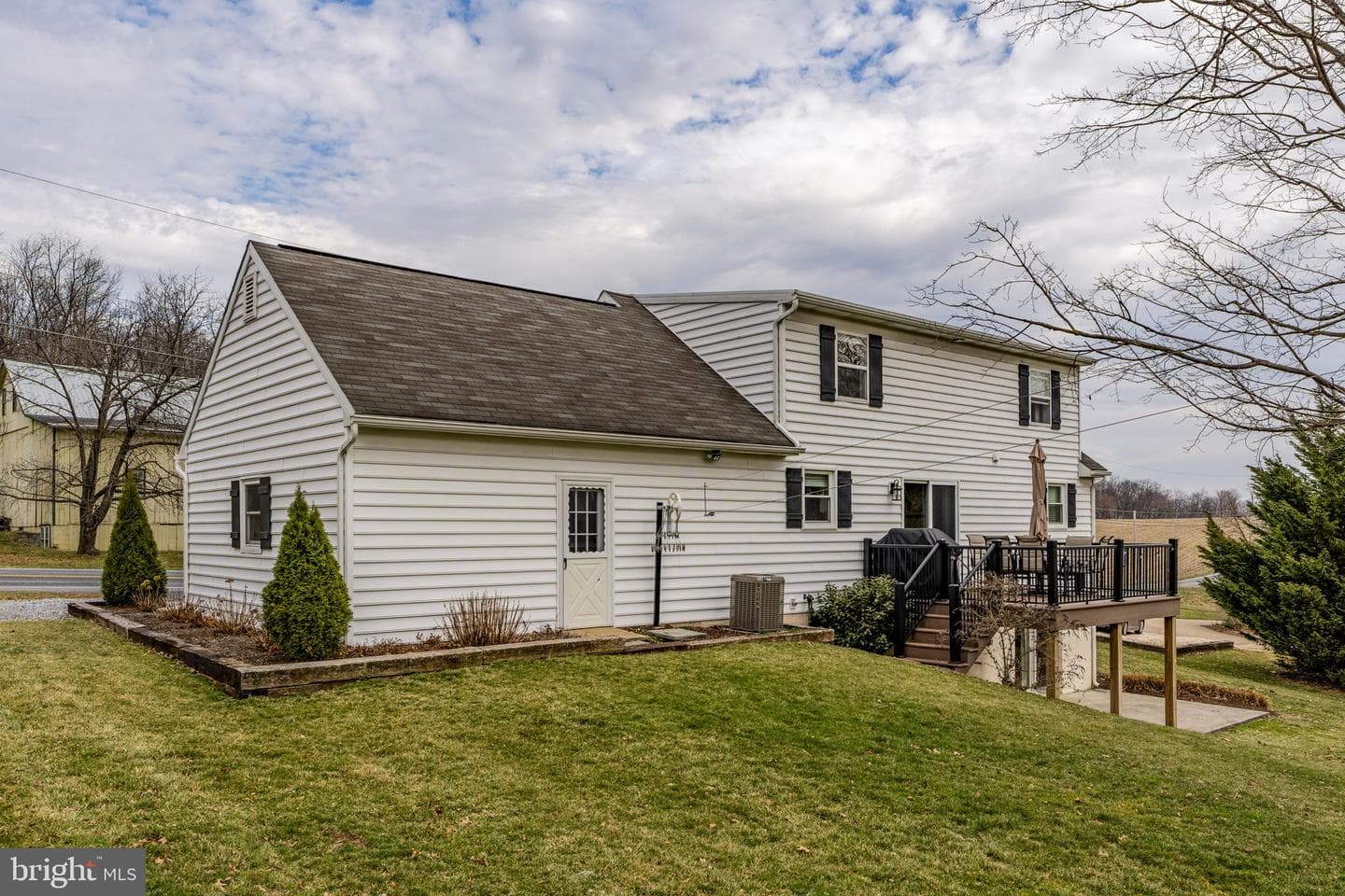 646 W Brubaker Valley Road photo 16