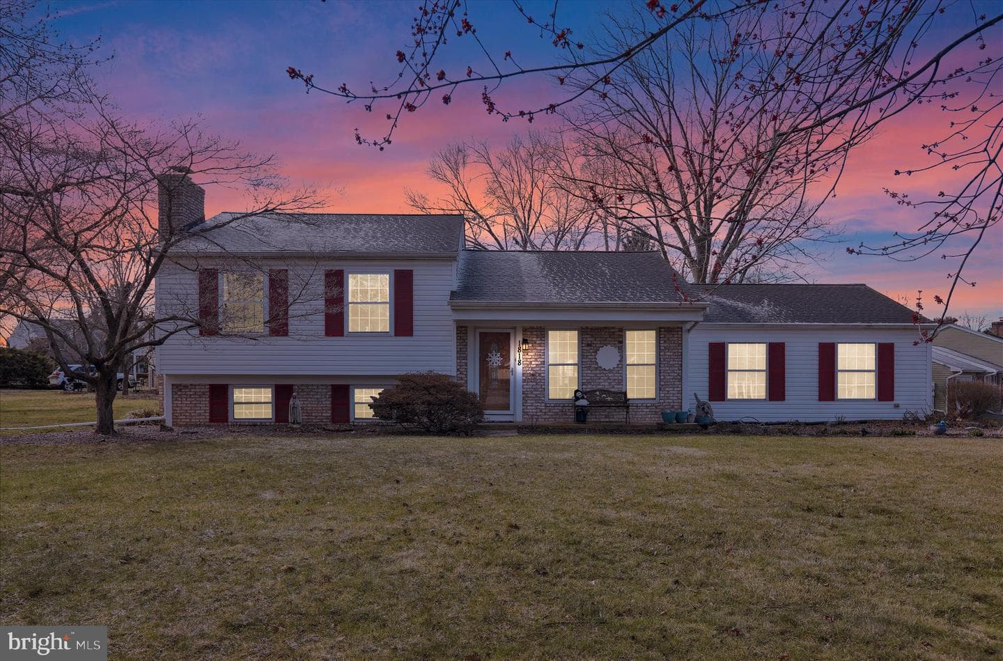 1818 Sturbridge Drive photo 2