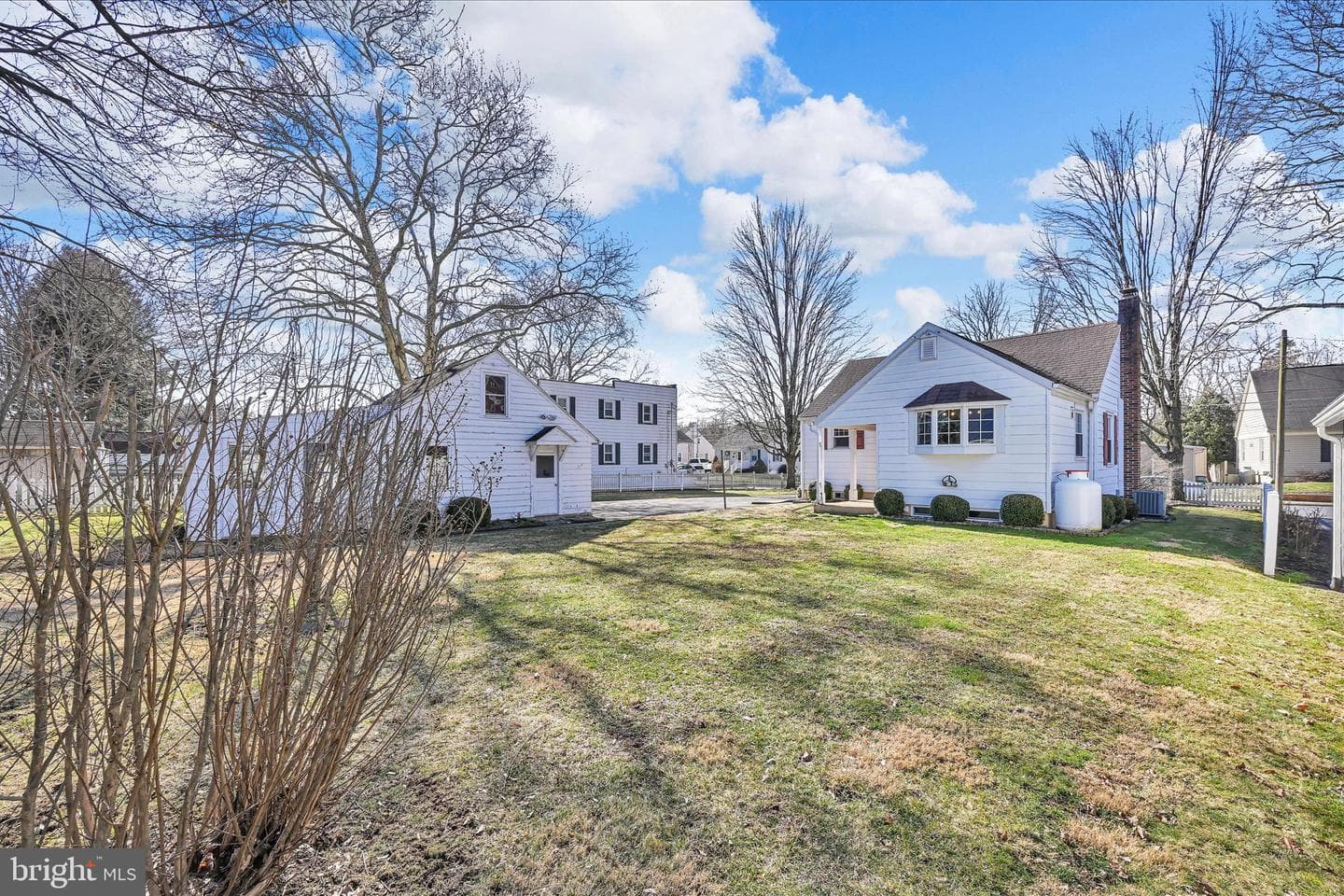 211 Noble Street photo 27
