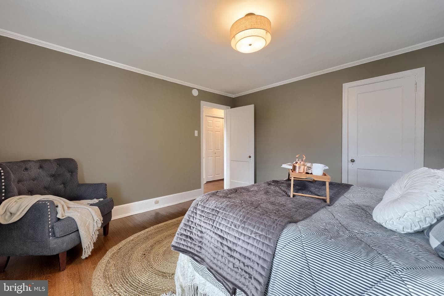 1026 W Ross Street photo 33