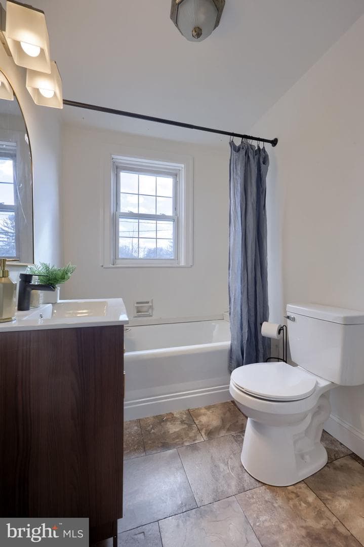 1026 W Ross Street photo 38