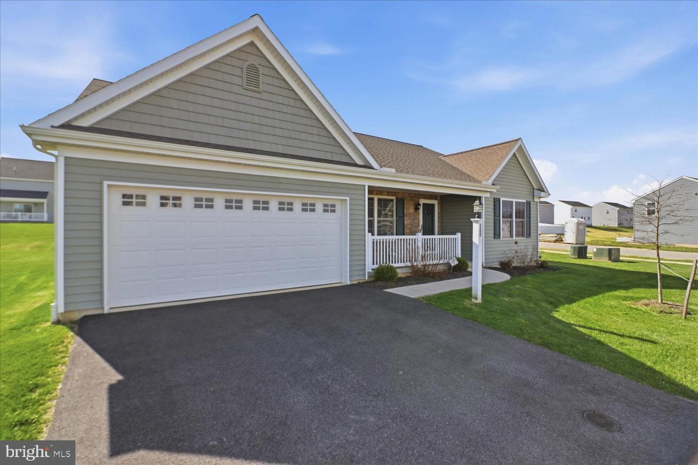 122 Creekside Drive