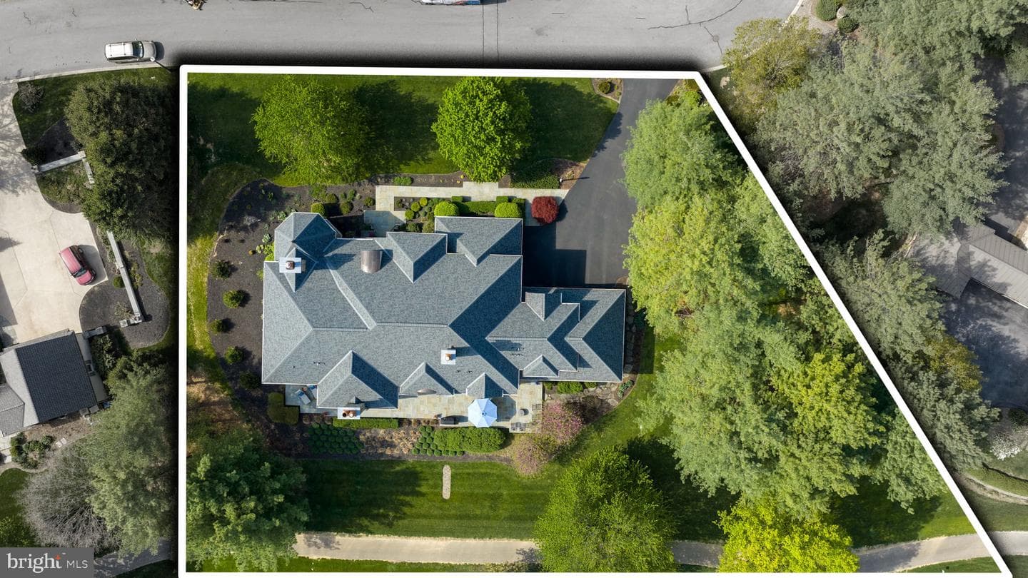 905 Greenside Drive photo 119