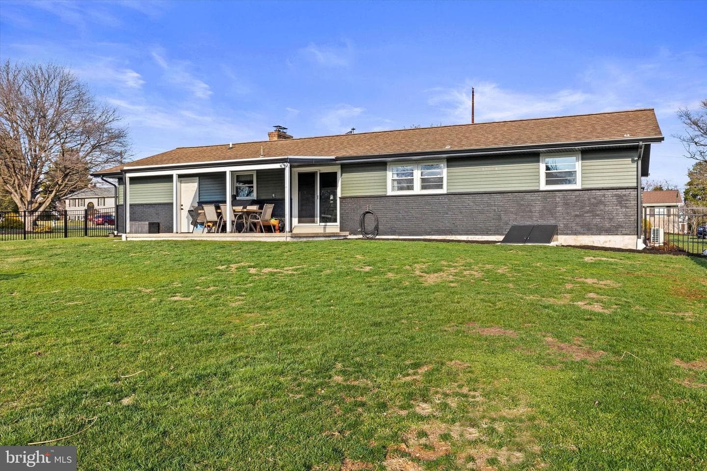 239 Mill Road photo 33