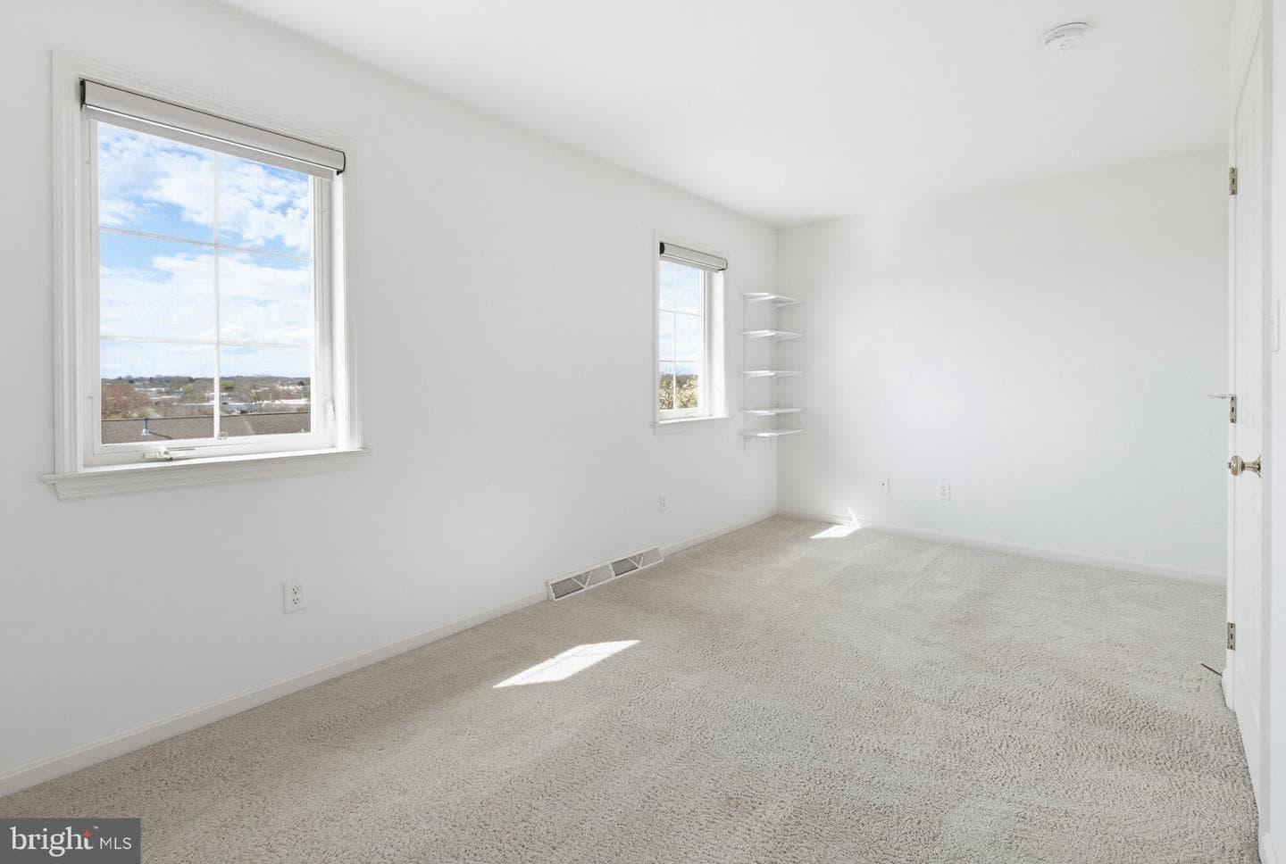 674 Royal View Drive photo 27