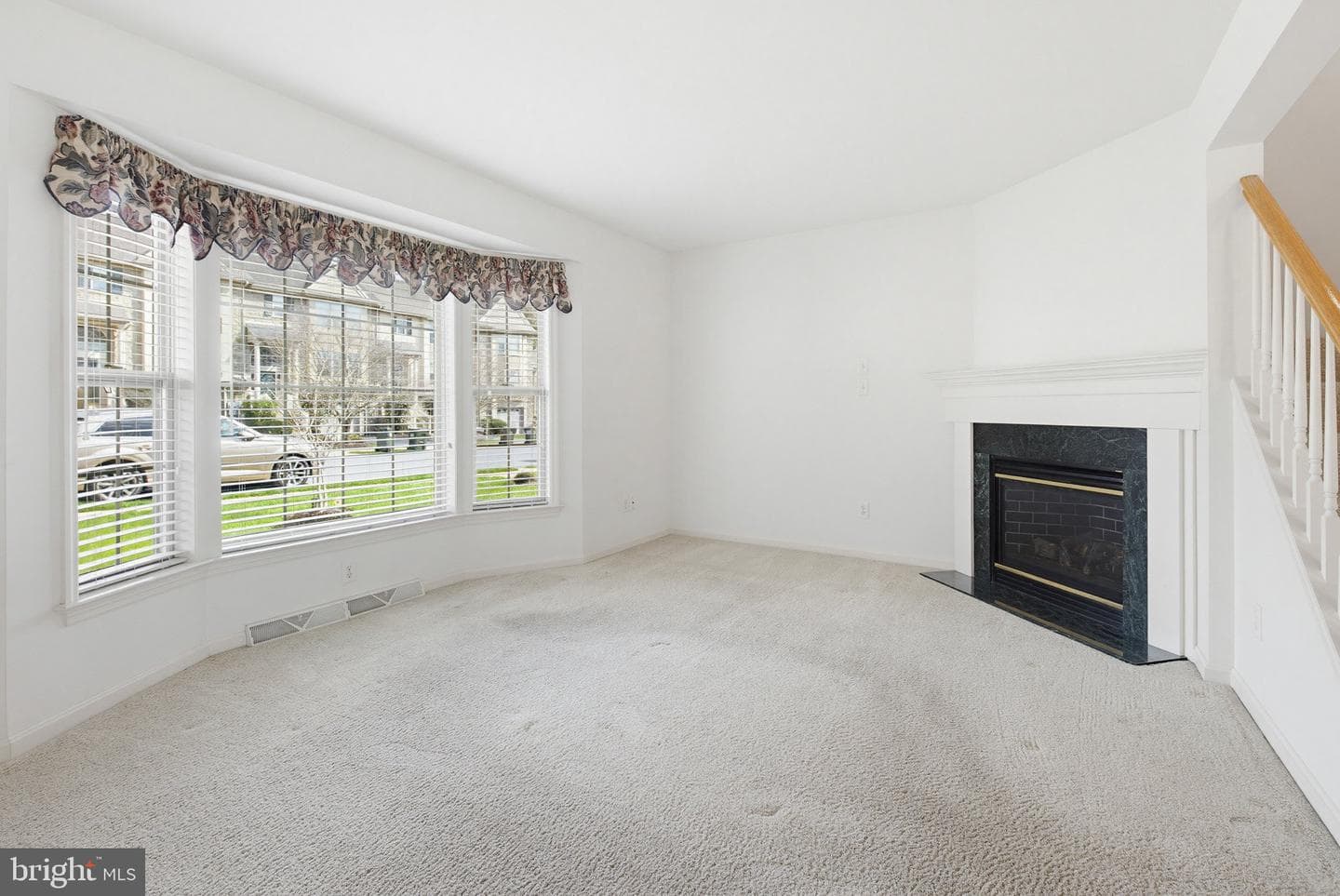 674 Royal View Drive photo 7
