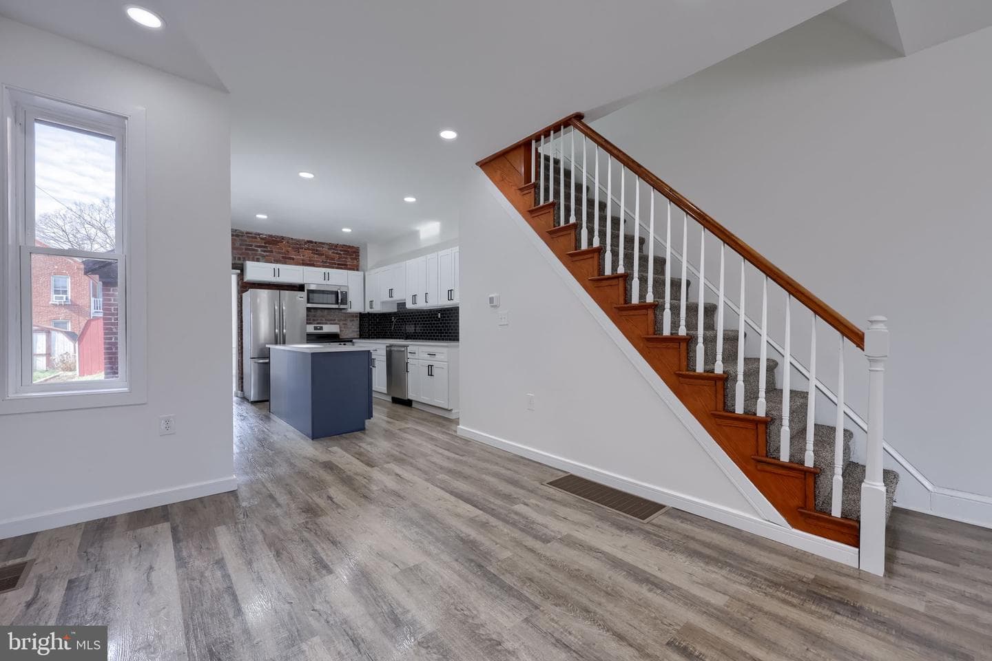 905 Spruce Street photo 5