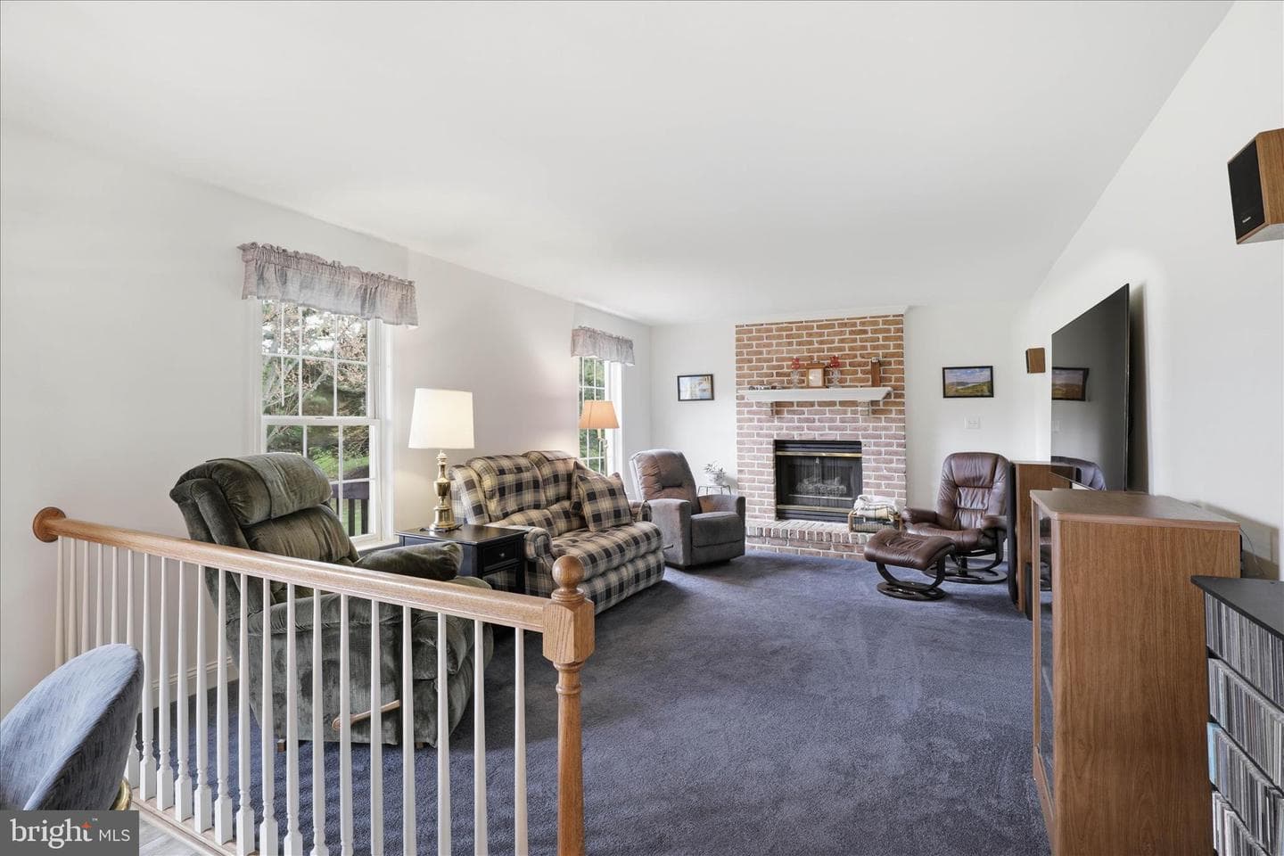 105 Park Place photo 22