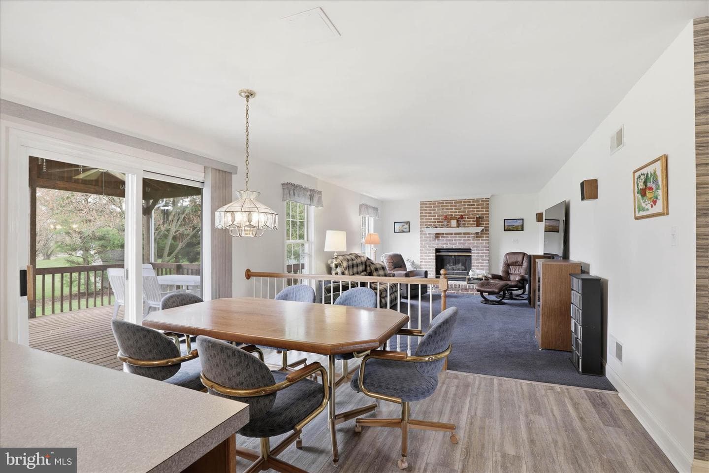 105 Park Place photo 24