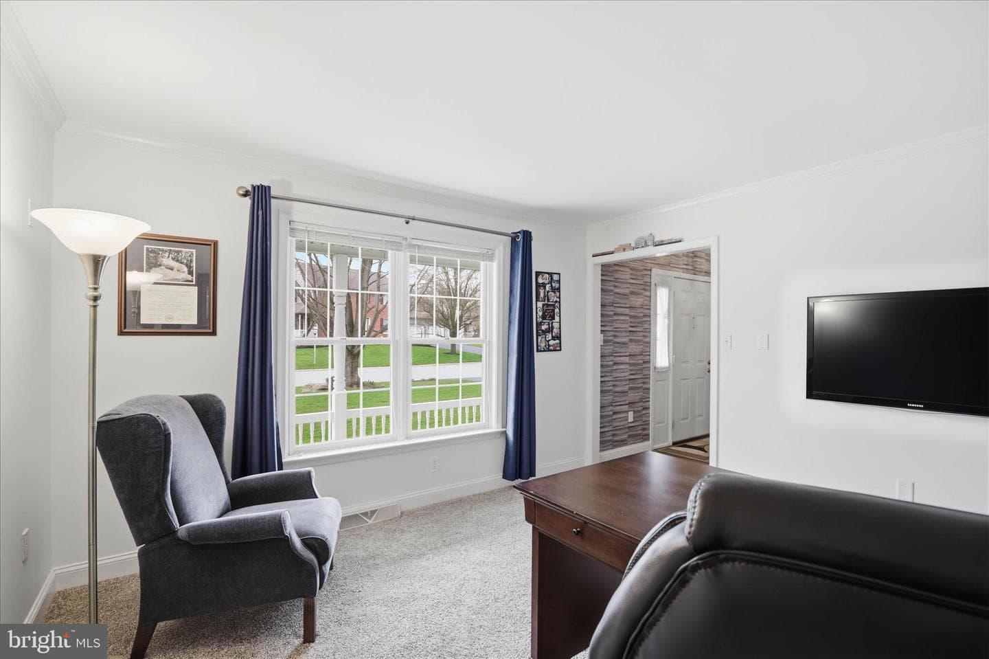 105 Park Place photo 34