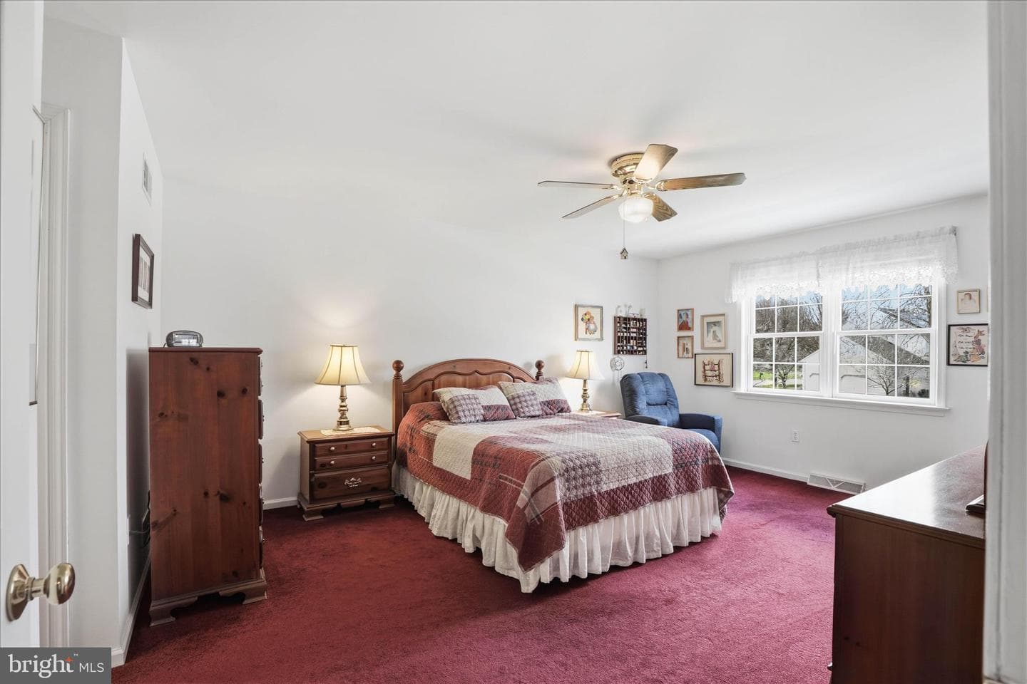 105 Park Place photo 36