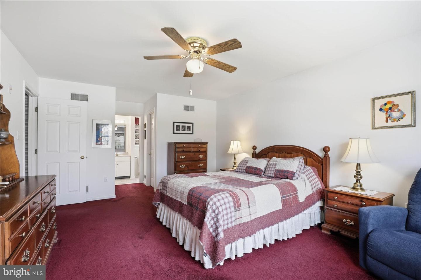 105 Park Place photo 38