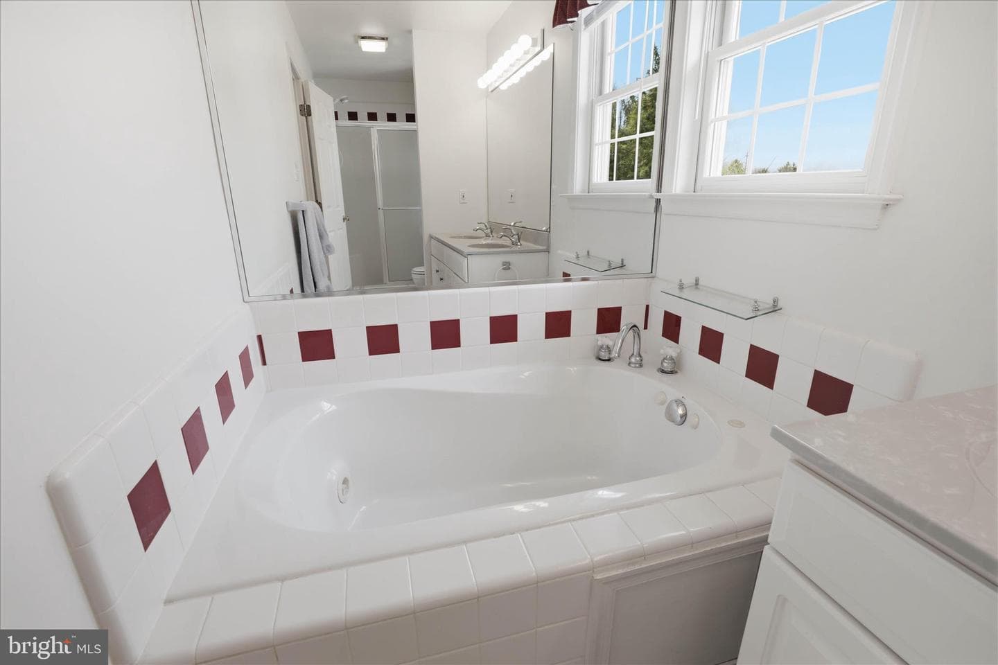 105 Park Place photo 41