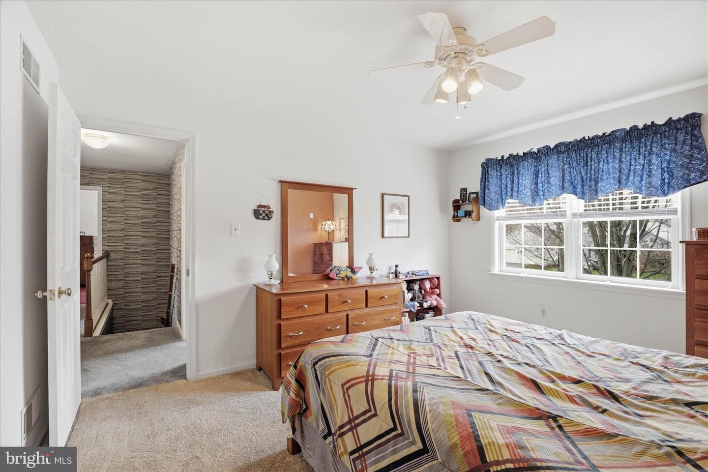 105 Park Place photo 47