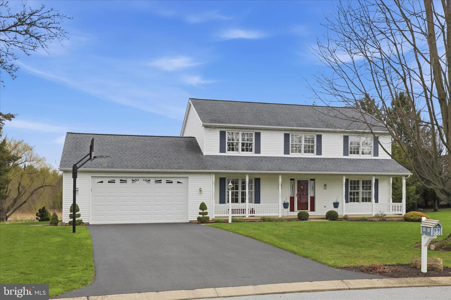 105 Park Place photo 5