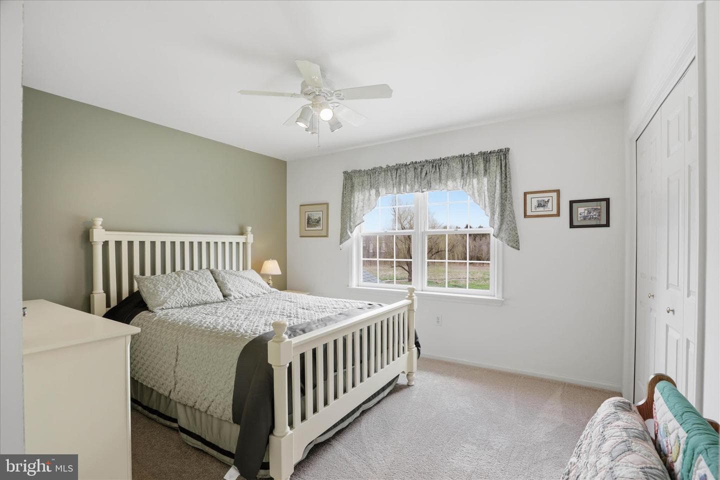 105 Park Place photo 50