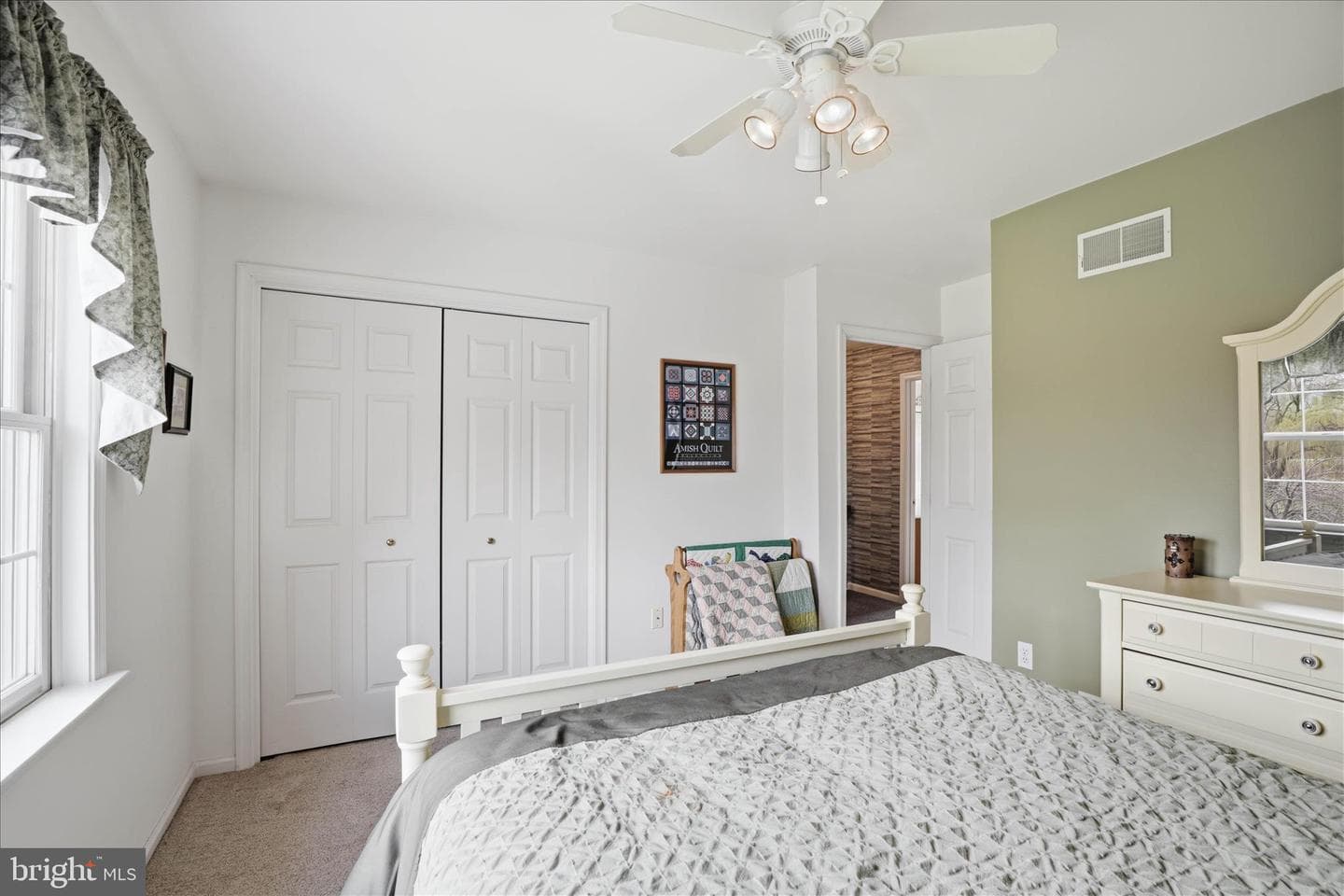 105 Park Place photo 52