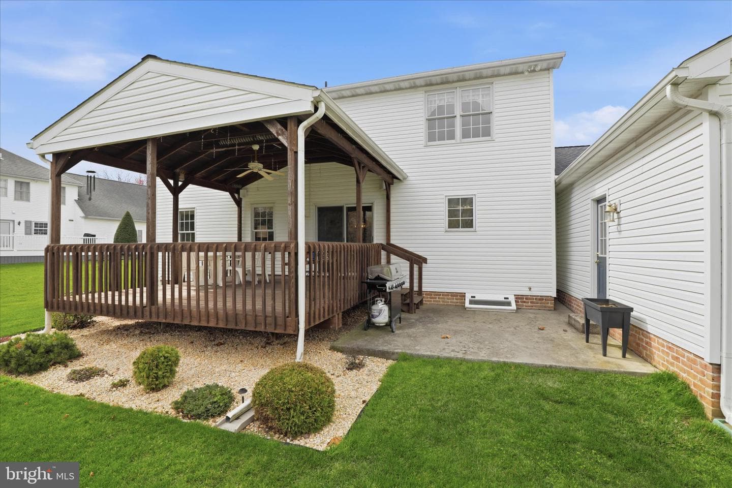 105 Park Place photo 67