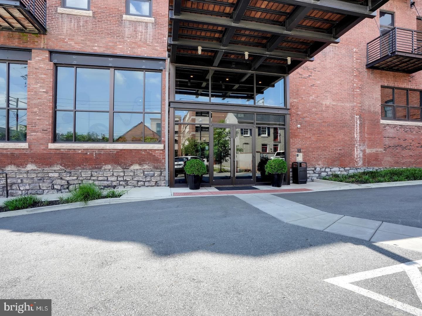 41 W Lemon Street #308, Lancaster