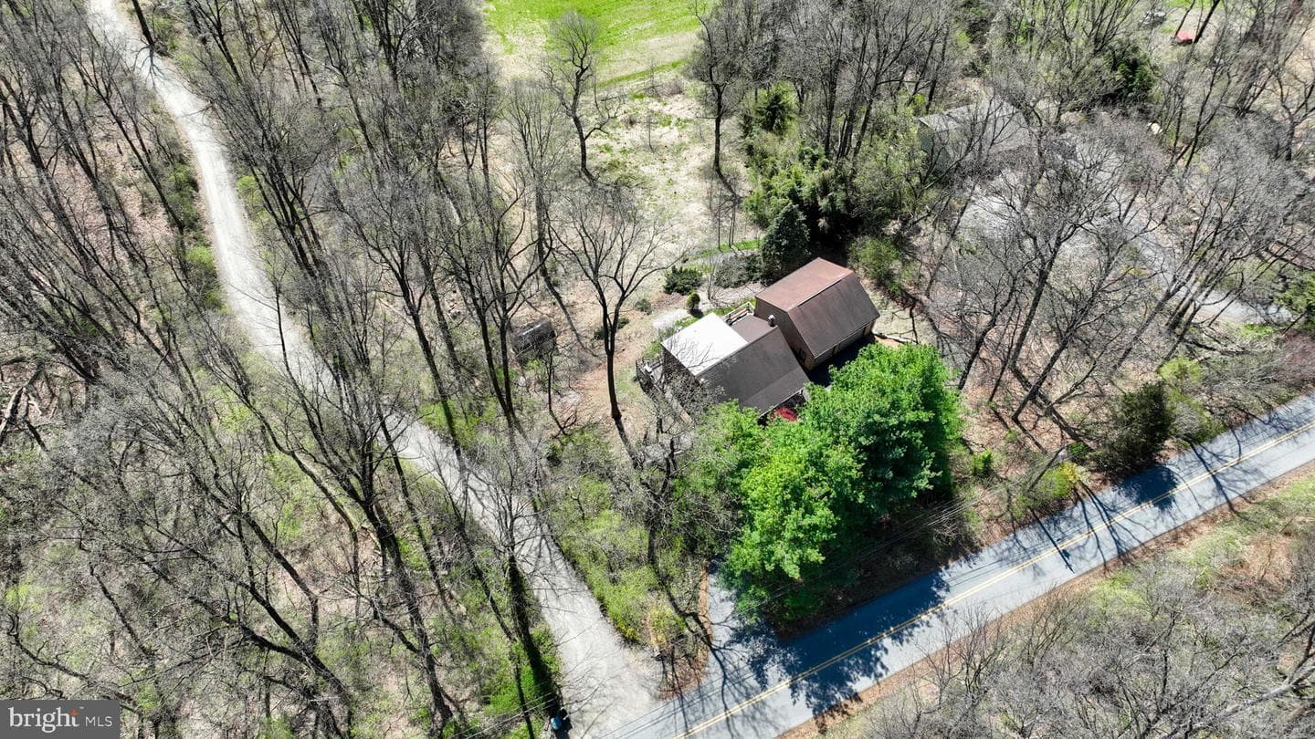 149 Douts Hill Road photo 66