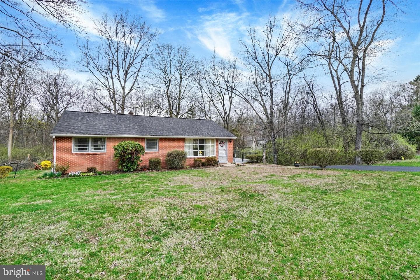 1593 Mount Gretna Road photo 2