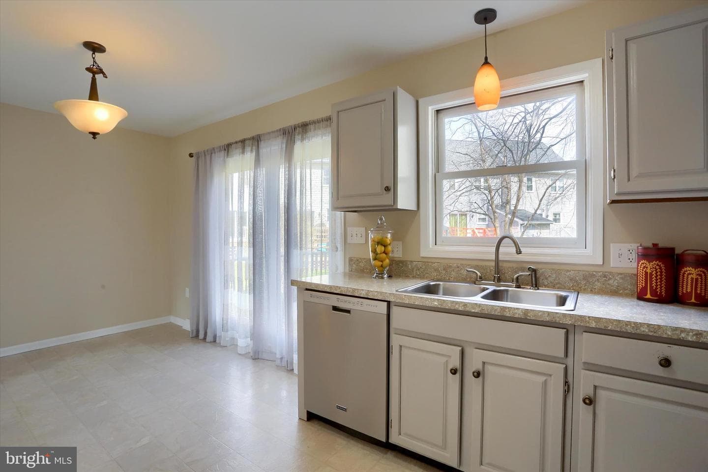 339 Cardinal Road photo 10