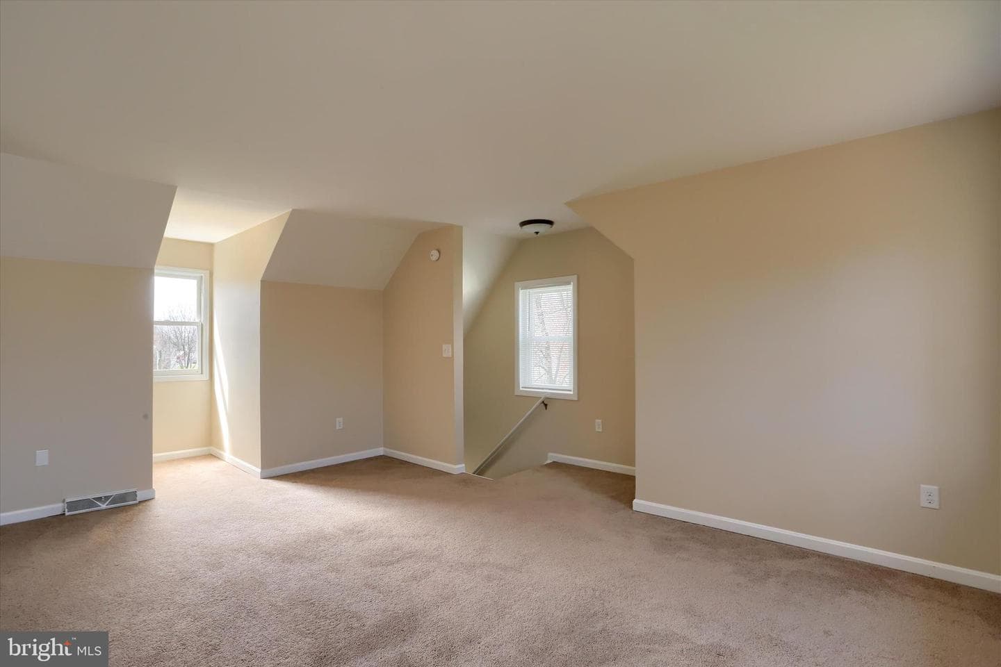 339 Cardinal Road photo 22