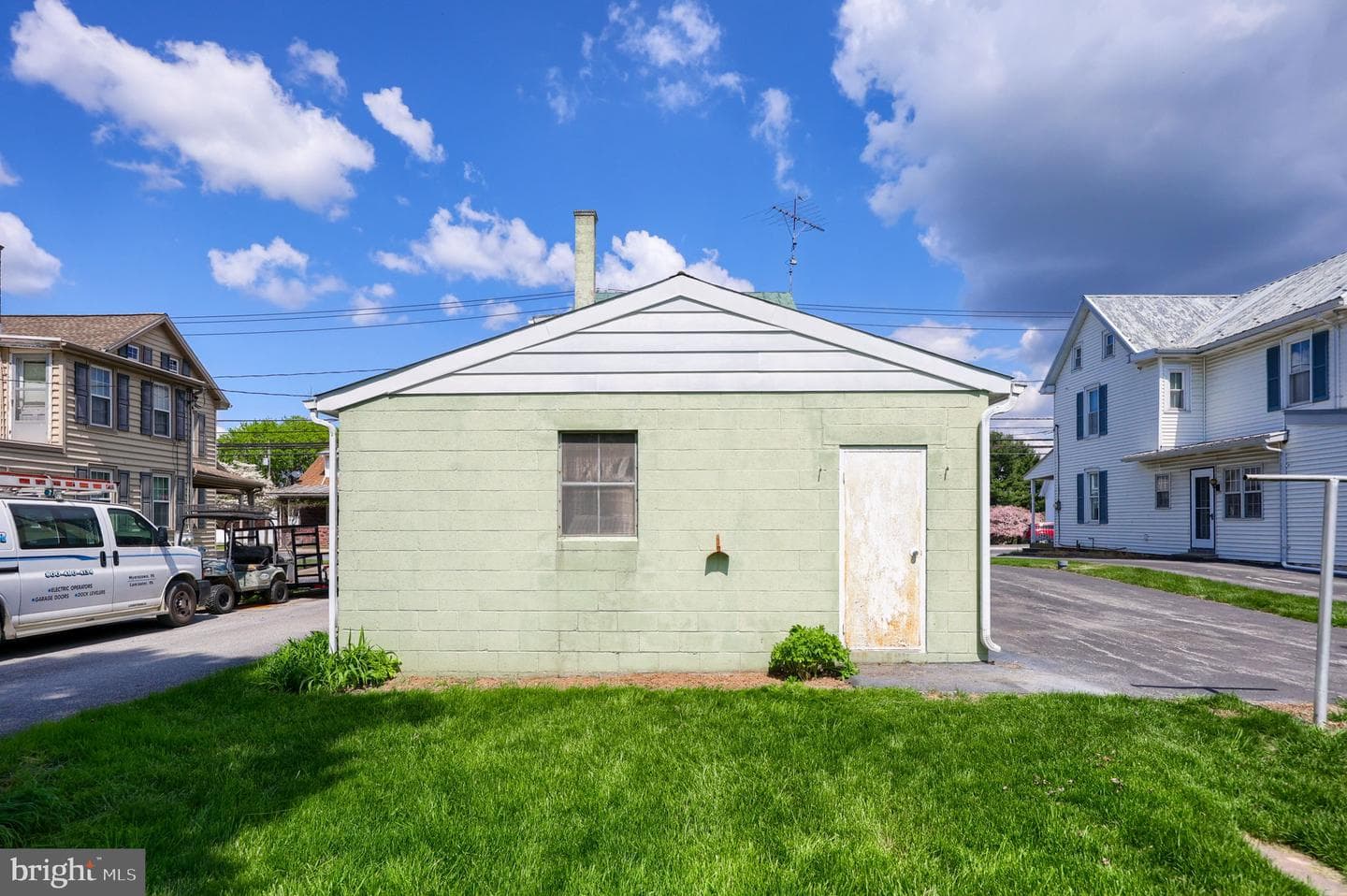 107 E Main Street photo 25