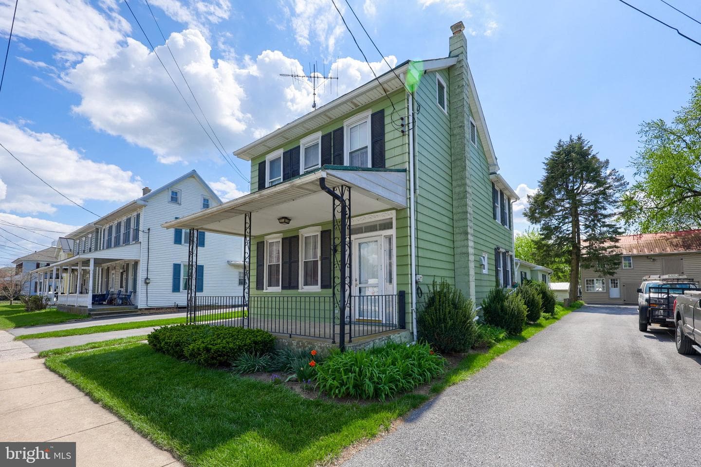 107 E Main Street photo 28
