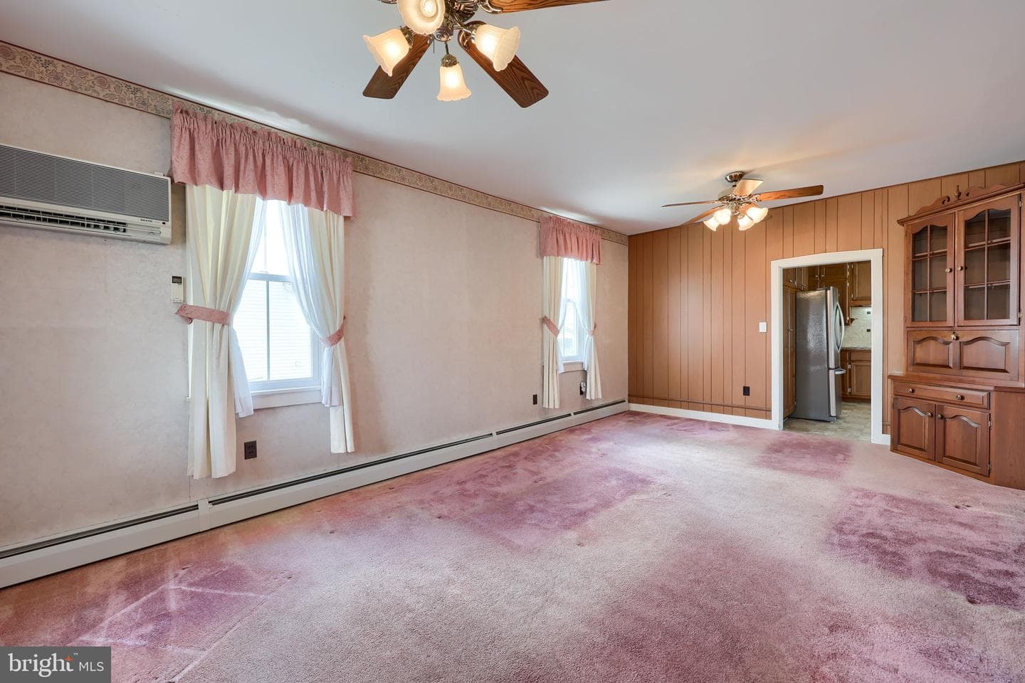 107 E Main Street photo 4