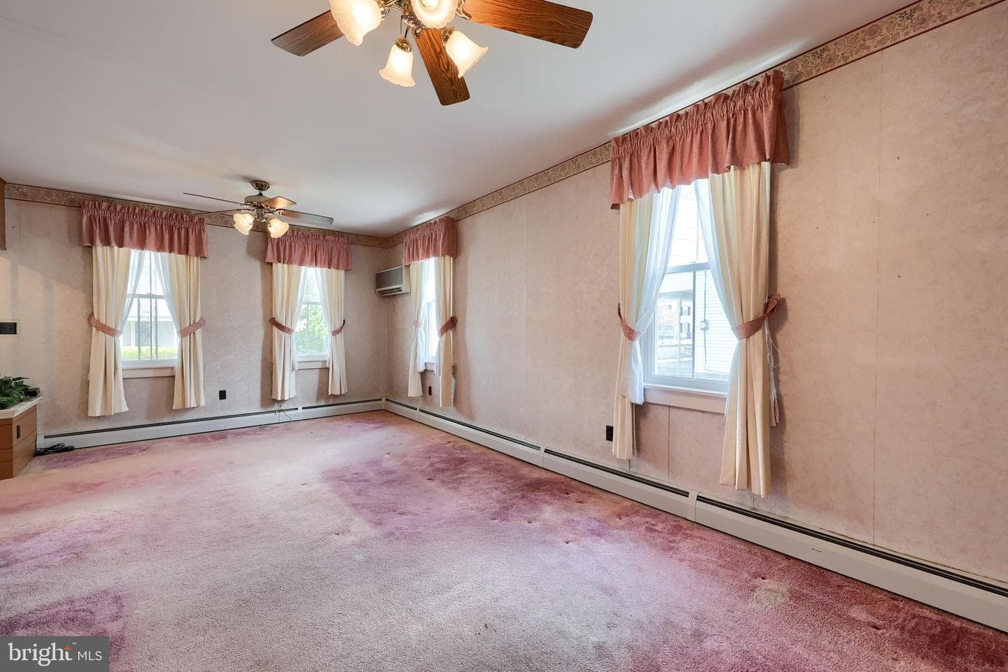 107 E Main Street photo 7